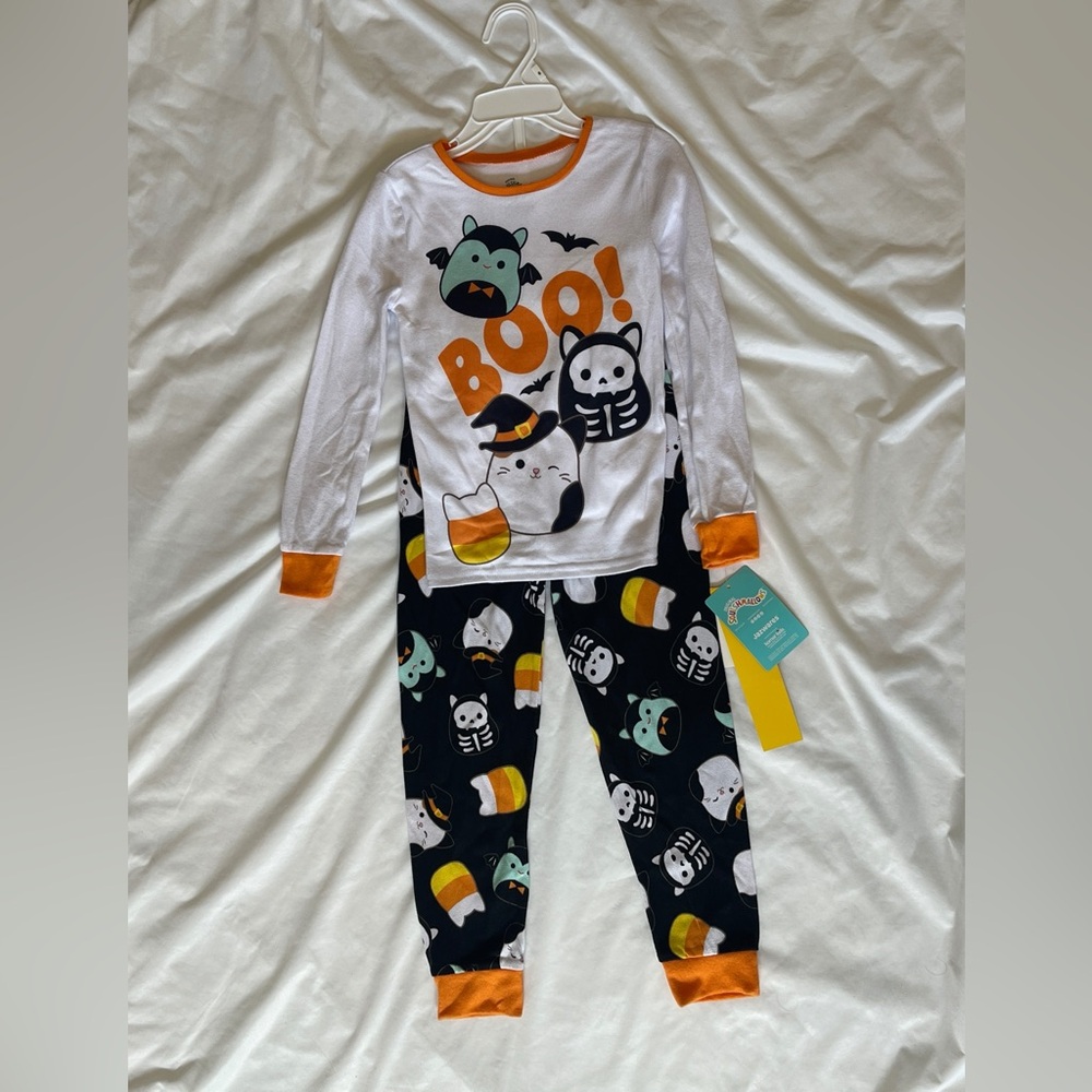 NWT Squishmallows Halloween Pajama Set